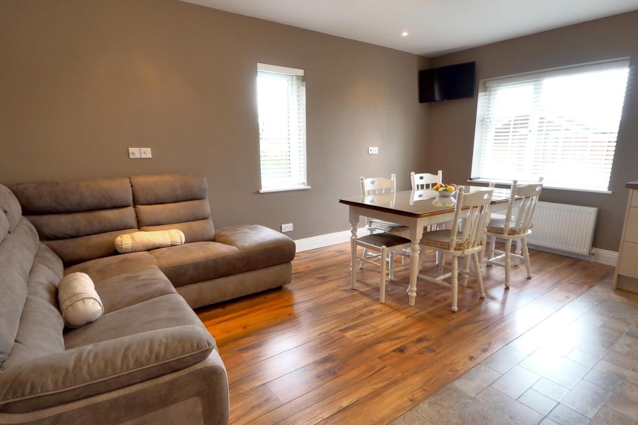 Hillcrest Luxury Apartment Kilrush Exterior photo
